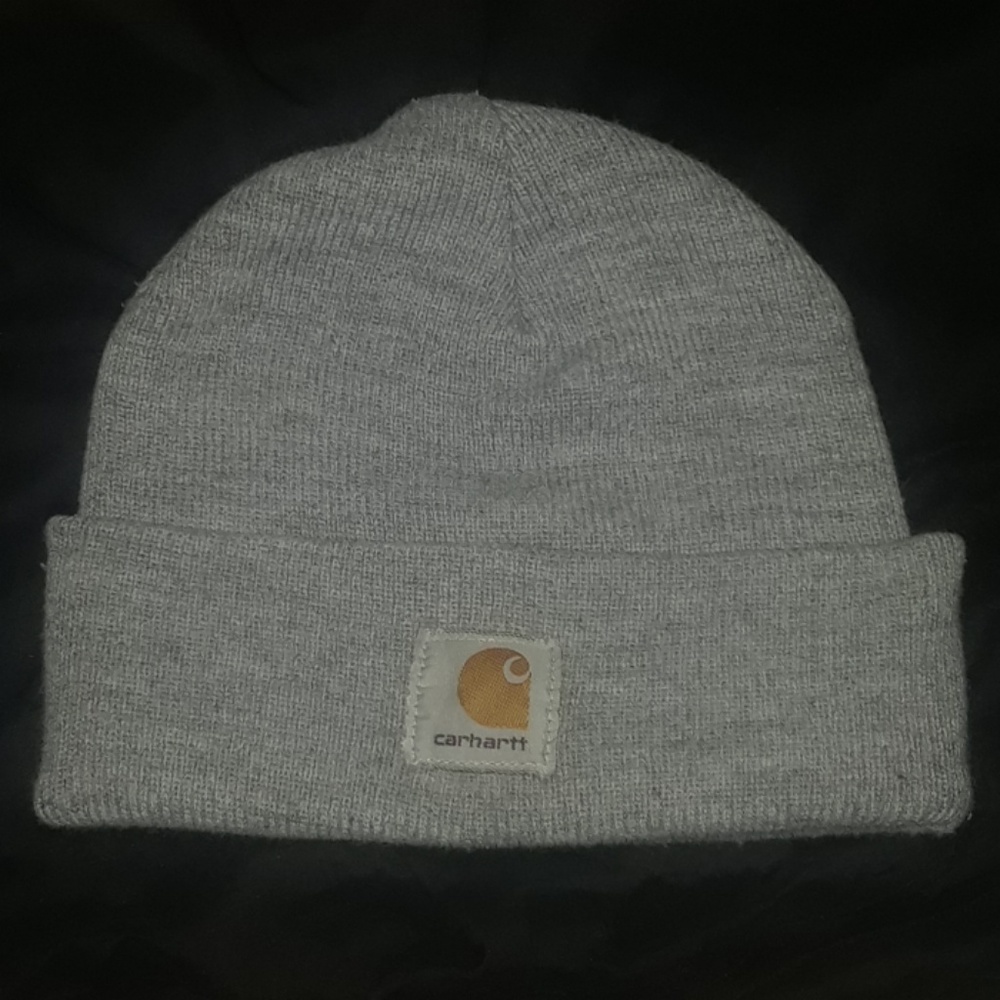 Light grey Carhartt beanie